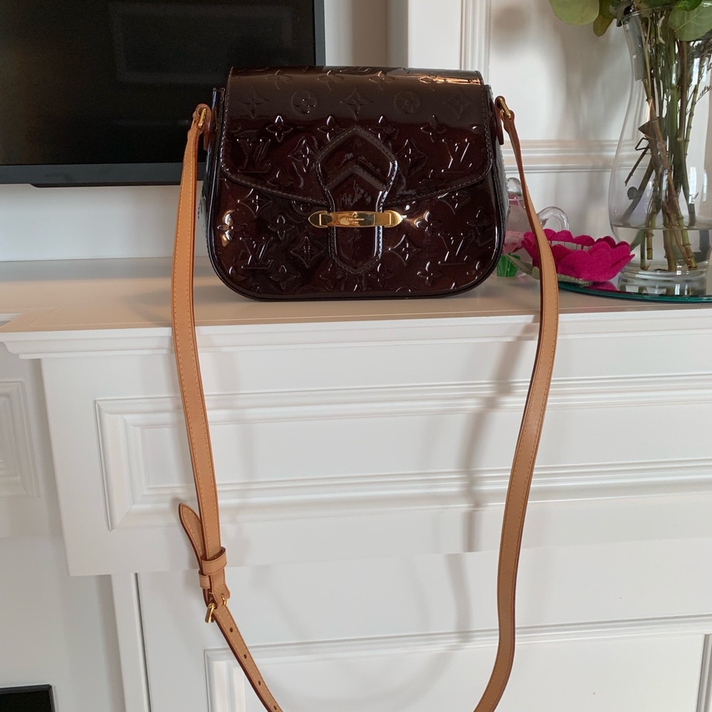 💯 Authentic Louis Vuitton Vernis Shoulder Bag